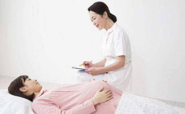 意外と多い！？出産時に「子宮口が開かない」問題。妊娠中にしておきたい対策は？