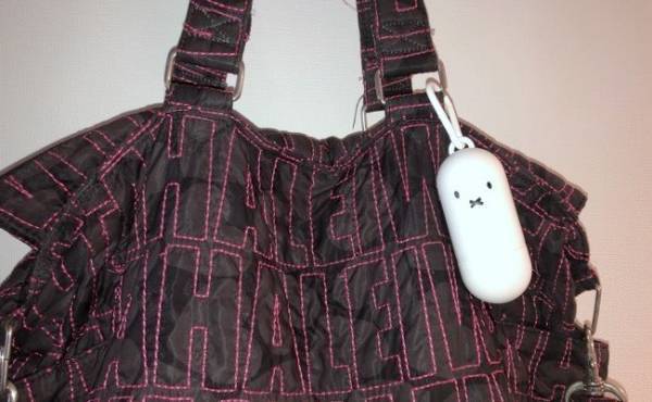 【100均】ママに大人気「携帯ケース」のミッフィー風アレンジがよき♡