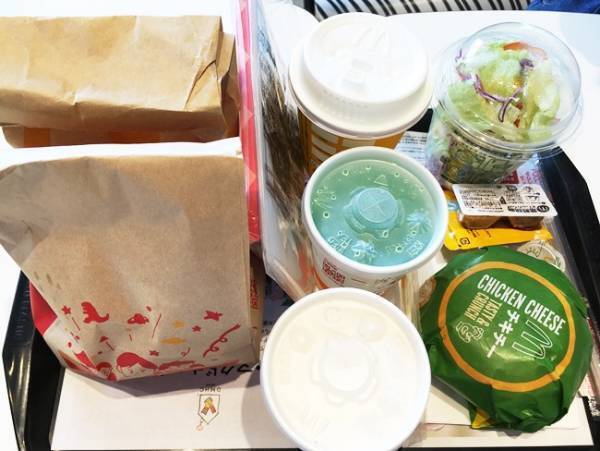 【マクドナルド】便利すぎだろ…！一切並ばず食べられる裏技を試したら