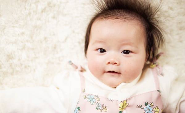 1位は【凛】2月生まれの赤ちゃんに人気の名前TOP10＜女の子＞