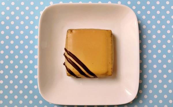 濃厚でおいしい！高コスパ◎！【コンビニ各社】優秀チョコケーキ食べ比べ