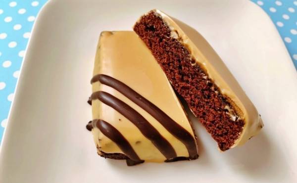 濃厚でおいしい！高コスパ◎！【コンビニ各社】優秀チョコケーキ食べ比べ