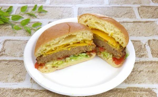 【コストコ】ちょっと意外でおいしい！超ビッグなフードコート新作は？！