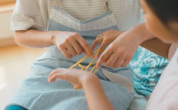 自分だけが楽しむのではなく、お友達に一生懸命教える娘の姿に成長を実感