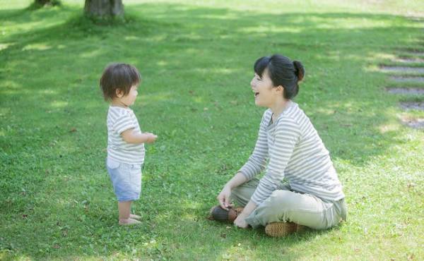 子どもをバイリンガルに育てたい！わが家で実践している方法とは【体験談】