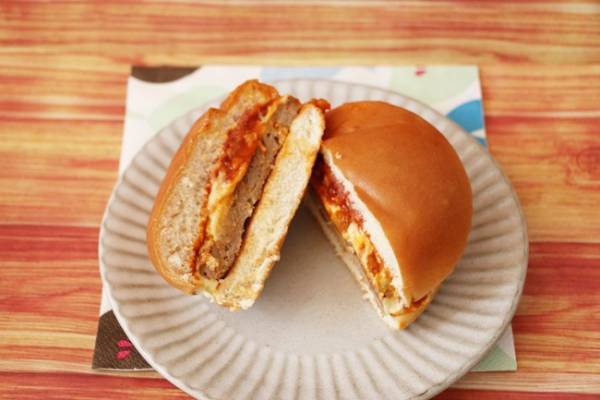 【モスバーガー】今だけの新グッズが超カワ♡キッズセットの裏技も！