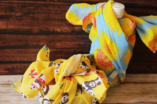 【ダイソー】入手困難な柄も！意外な使い方が話題！ポップな手ぬぐい使い方５選