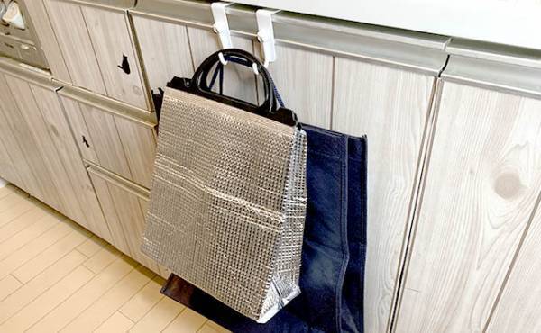 【100均】たった１つで超万能と話題！人気ブランドより優秀！便利なドアフック活用法