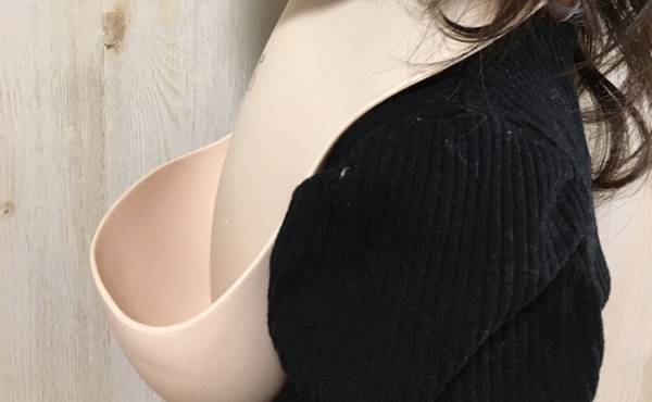 出合えてよかった♡くすみカラーがかわいい！おしゃれで機能性も◎なシリコンビブ