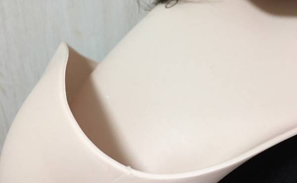 出合えてよかった♡くすみカラーがかわいい！おしゃれで機能性も◎なシリコンビブ