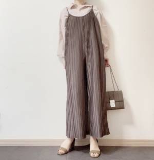 【しまむら】脚長＆着痩せも期待できる！高見えプリーツオールインワンが1,089円！