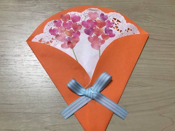 100均や家にあるもので簡単♪ 保育士が教える母の日の絵本＆制作遊び