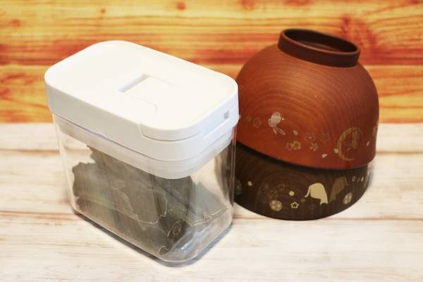 【ダイソー】みせる収納でスッキリが叶うと話題！密封フードストッカーが登場！