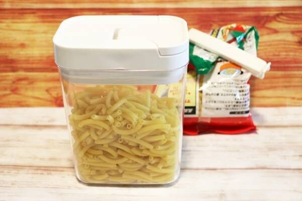 ダイソー みせる収納でスッキリが叶うと話題 密封フードストッカーが登場 21年5月15日 ウーマンエキサイト 1 2