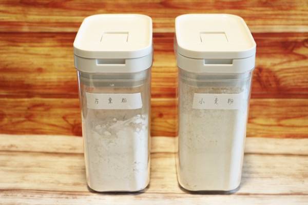 【ダイソー】みせる収納でスッキリが叶うと話題！密封フードストッカーが登場！