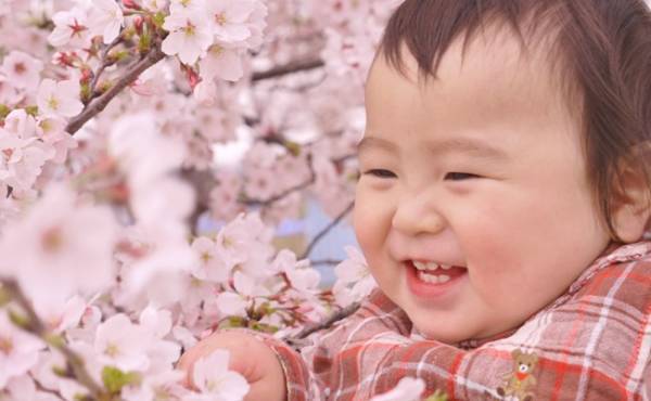 「サクラネーム」が急増！アイドルや女優の名前も！4月生まれ女の子の名前TOP10