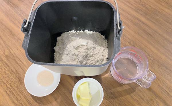 いつでも簡単に焼きたてパン♡買ってよかった！わが家で大活躍のホームベーカリー