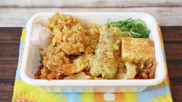 破格すぎだろ…安定の旨さ「満足感ハンパない」と話題！丸亀の弁当とは？