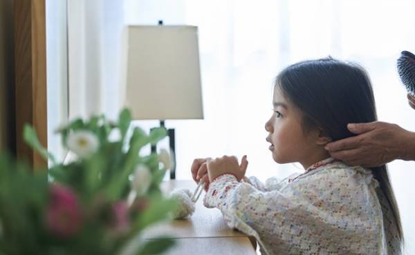 「髪の毛が汚い！」幼稚園でお友達のひと言に傷ついた娘…解決方法を一緒に模索