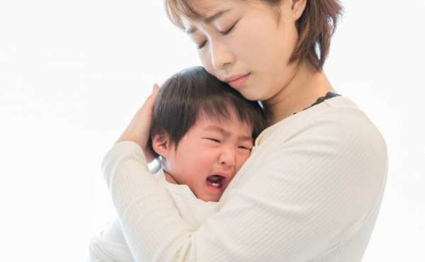 幼い息子の指の皮がえぐれて流血騒動！確認不足が招いたケガにママ大反省