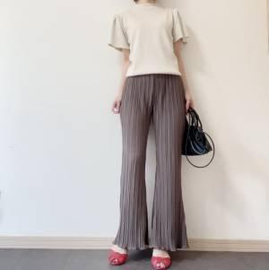 【しまむら】人気すぎて再販！美脚効果アリの優秀ボトム「プリパン」が1,089円！