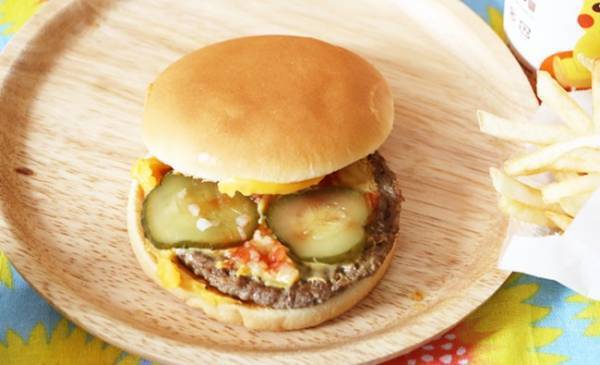 【マクドナルド】「ピカチュウ」コラボの新商品がかわいすぎると話題♡お得な裏技も！？