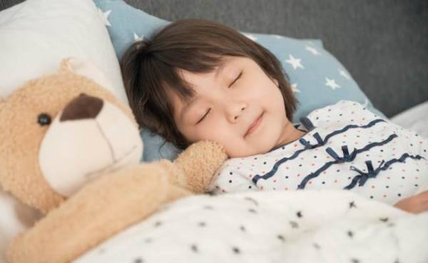 全然寝ない2歳娘に効果があった！わが家が編み出した眠りの3つの呼吸法