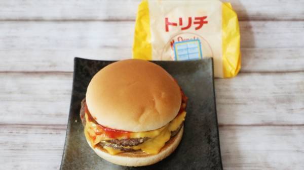 【マクドナルド】人気商品「推しバーガー」が復活し話題！お得な裏技も♡
