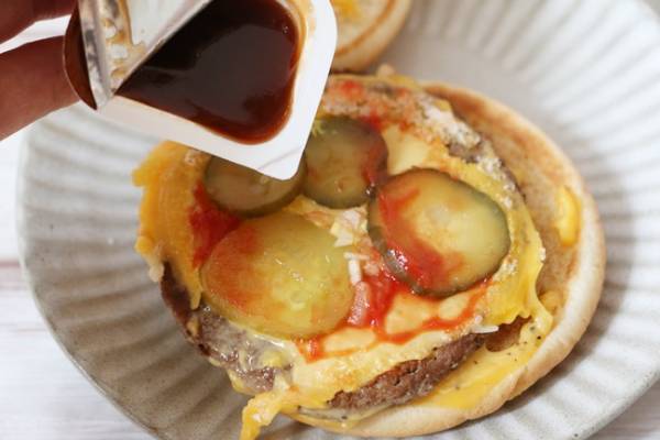 【マクドナルド】Twitterで1000リツイート超え！有名店シェフが推す最強ちょい足しとは？