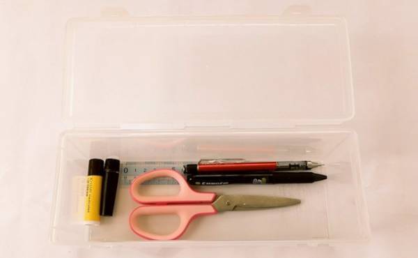 【100均】Seriaの「お箸収納ケース」が子育て中の小物整理に超使える！