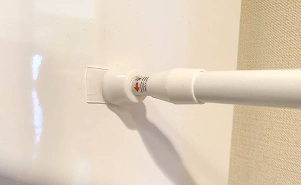 【ダイソー】ついに出た！浮かせる収納で爆売れ「魔法のテープ」100均バージョンの実力は？