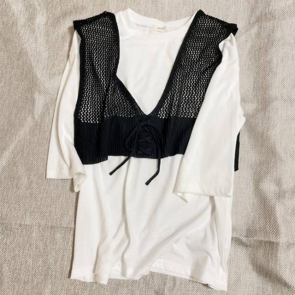 【しまむら】安すぎて争奪戦必至！トレンドのTシャツ＆ビスチェの2点セットが1,419円！