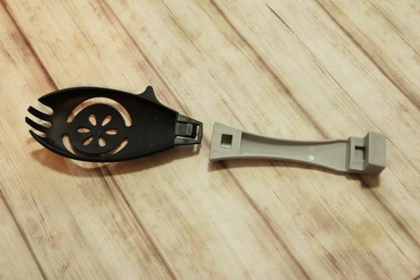 【ダイソー】考えた人天才！1つで10役「多機能トング」の意外な活用法！