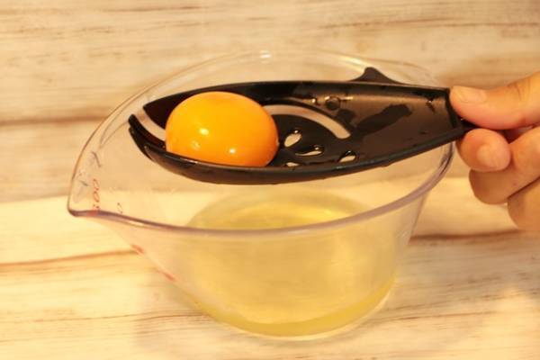 【ダイソー】考えた人天才！1つで10役「多機能トング」の意外な活用法！