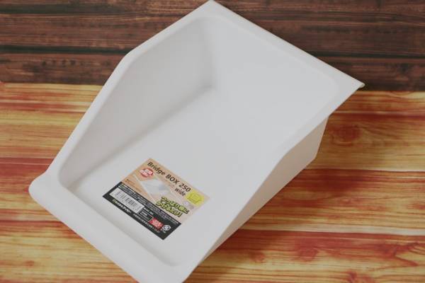 【ダイソー】すき間収納に大活躍！つっぱり棒にかけるだけの簡単収納グッズ