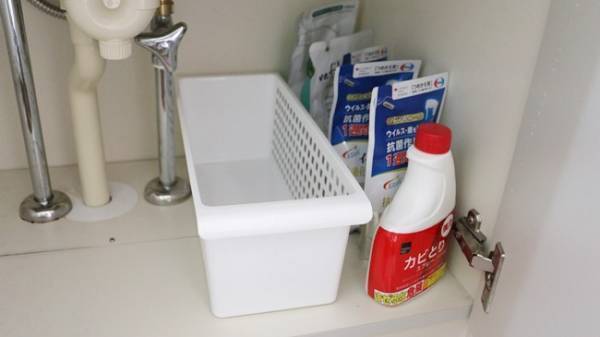 【ダイソー】すき間収納に大活躍！つっぱり棒にかけるだけの簡単収納グッズ