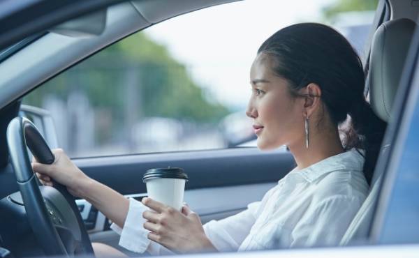 「専業主婦って暇そうだよね」初対面のママから突然嫌みを言われてショックだった体験談