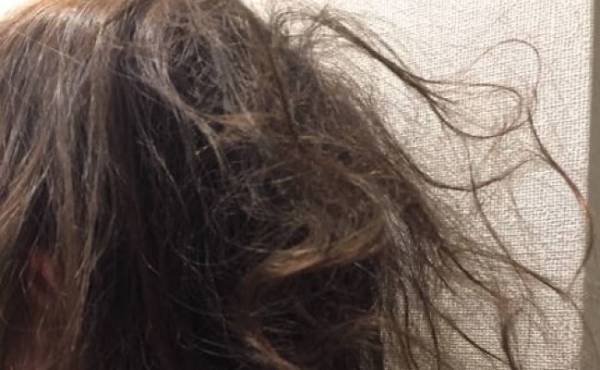 冬場は子どもの髪が絡まりやすい！美容院ですすめられた「魔法のブラシ」