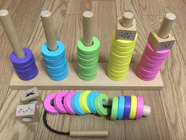 おうち遊びに◎！保育園で大人気♪ 1〜2歳児が喜ぶテッパンおもちゃ7選