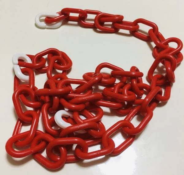 【100均】お高いおもちゃより夢中！？助産師さんがおすすめする赤ちゃんの遊び道具3選