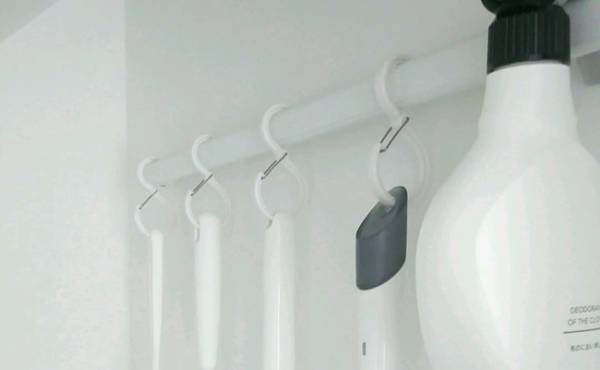 【100均収納】家じゅう「浮かせる収納」で掃除しやすく使い勝手バツグン