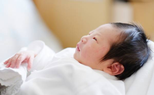 「かわいそう」って言わないで…生まれてすぐ外耳形成不全と診断された息子の現在【体験談】