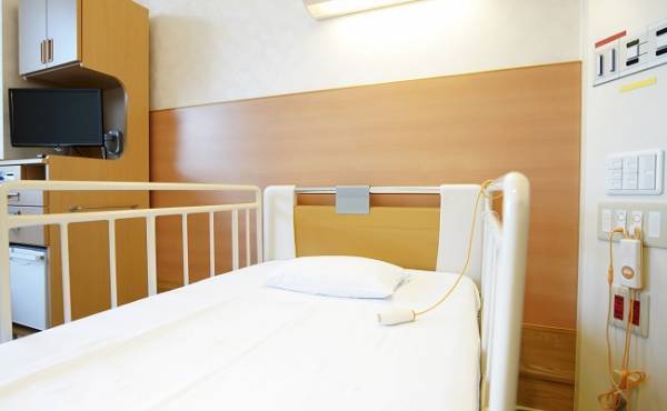 え、入院！？ 娘の腰に赤いできもの。ただのおむつかぶれと思ったら…