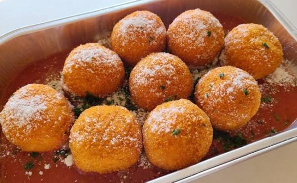 SNSで話題【コストコ】即買い必至！インパクト系のおいしい新商品は？