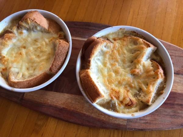 【業務スーパー】時短料理の救世主！「オニオンソテー」が万能すぎて冷凍庫に常備したい！