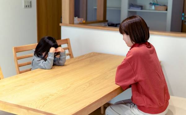 友だちの家が大好きで自宅に帰ろうとしない娘！何度注意しても改善せず…