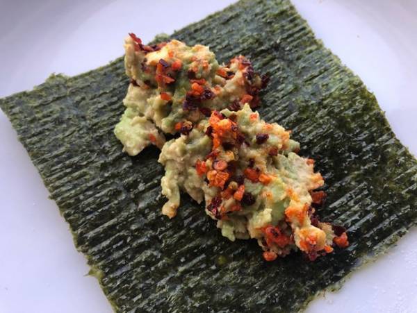 【業務スーパー】外国人にも大ウケ！万能調味料を世界のアレンジで実食