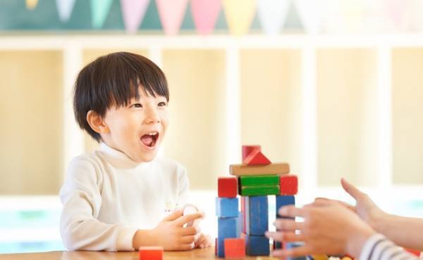 言葉が遅く、おむつが外れない次男…幼稚園に入ると見違えるほどに成長！