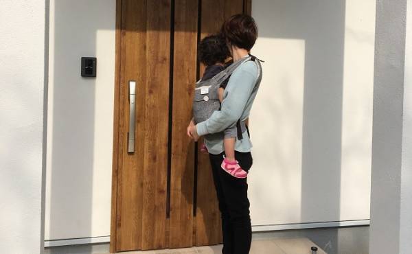 本当に買ってよかった！日本人の体型に合った軽くて超快適な抱っこひも♪