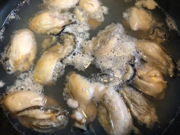 【業務スーパー】買わずにはいられない！うまみとだしの宝庫！1年中おいしく楽しめる「冷凍かき」